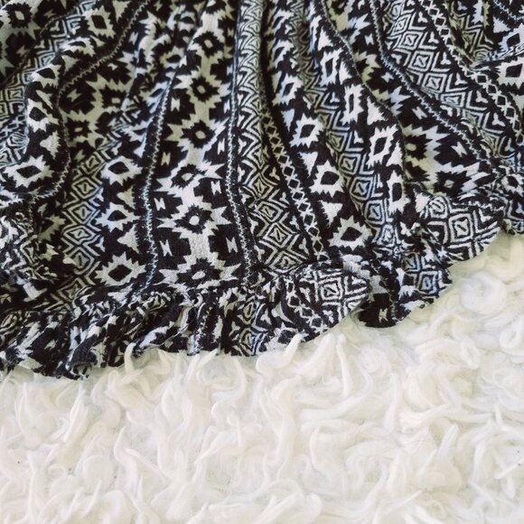 Forever 21 Boho Ruffled Shorts, Size Small - Picture 3 of 8